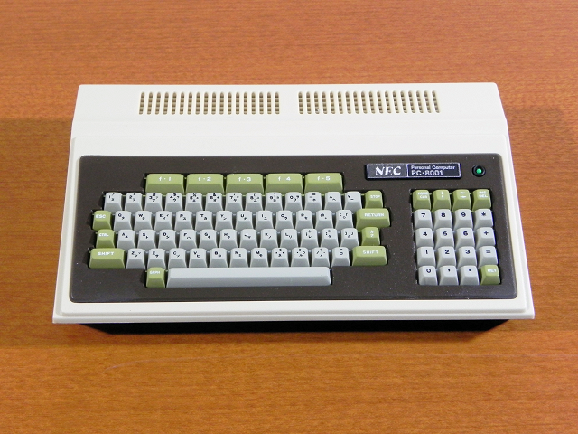 PasocomMini PC-8001 本体正面
